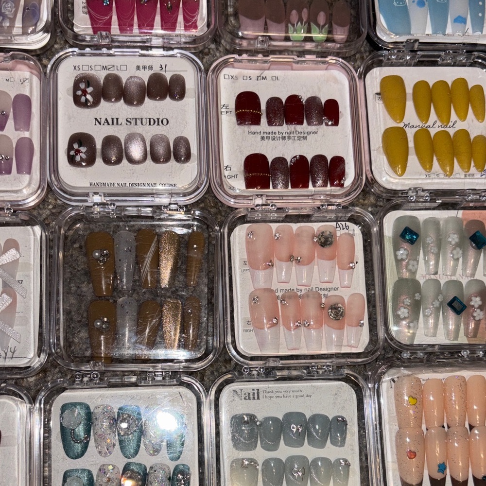Assorted Press-On Nail Set Collection - Multi Color - Picture 8 of 14